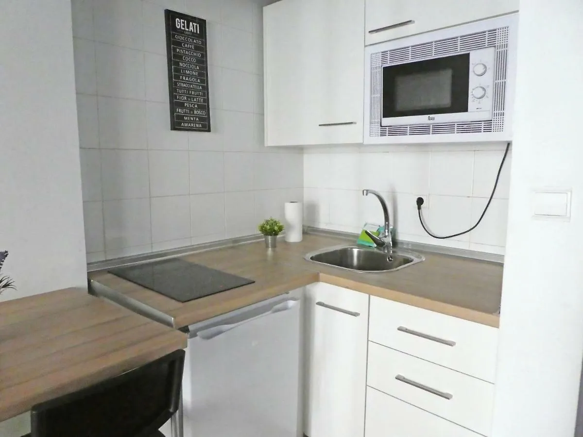 Apartamentos Nahira Suites 3000 Granada 0*,  Spanje