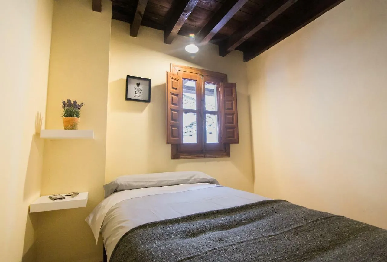 Apartamentos Nahira Suites 3000 Granada